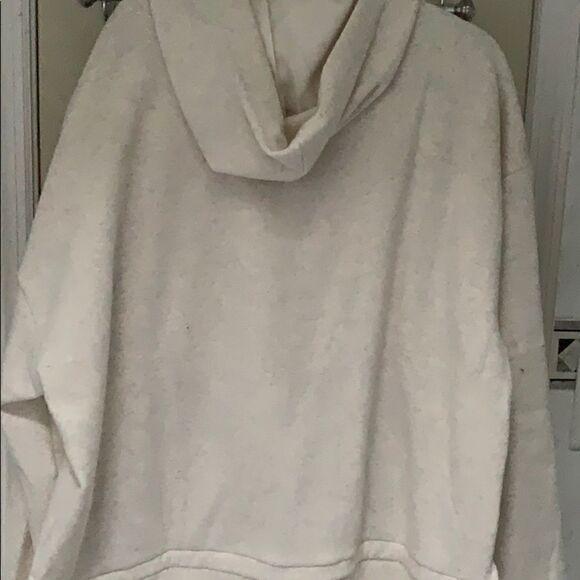 NWT Rayna Hoody  - Picture 3 of 3